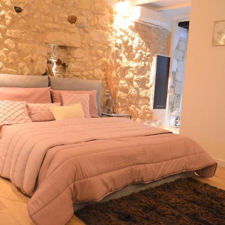 Domu 600 - Suite Mini Appartamento Cagliari Centro Storico ภายนอก รูปภาพ