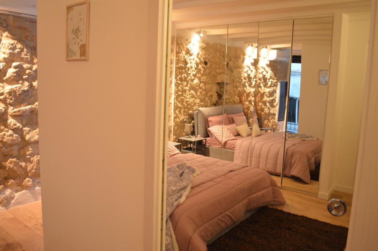 Domu 600 - Suite Mini Appartamento Cagliari Centro Storico ภายนอก รูปภาพ