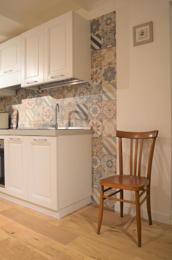 Domu 600 - Suite Mini Appartamento Cagliari Centro Storico ภายนอก รูปภาพ